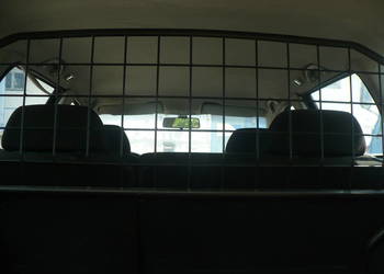 kratka/przegroda bagażnika  vwpassat b5 kratka/przegroda bagażnika  vwpassat b5