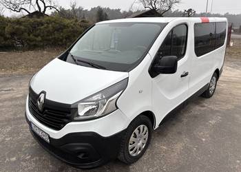 Renault Trafic 9-osób