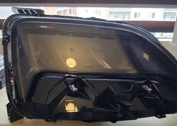 nowy komplet reflektorów do Renault 5
