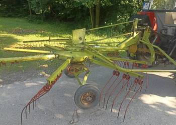 Zgrabiarka karuzelowa Claas WSDS 241