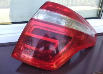 Citroen C4 Picasso I 06-10 lampa tył tylna lewa w błotnik wkład 9653547480