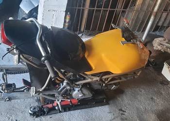 Ducati Monster 750