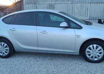 Felgi stalowe z kołpakami