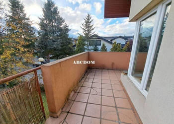 Bronowice: 3 pokoje +3 balkony, miejsce parkingowe