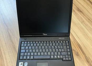Stary laptop Fujitsu Siemens Amilo M-6100
