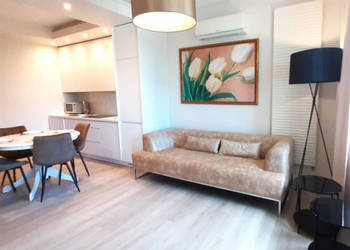 Eleganckie studio, metro, klimatyzacja, PLATINUM Residence