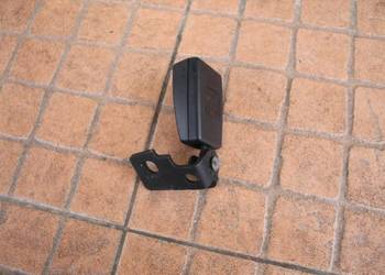 ZAPINKA PASA LEWY TYŁ OPEL CORSA D 13225290