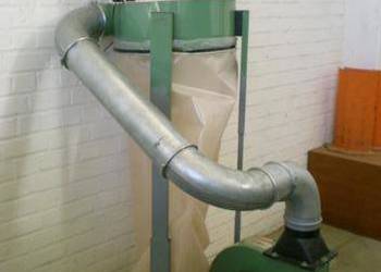 Odciąg wiórów jednoworkowy. Silnik elektr. 1,5 kW.