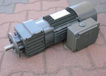 Motoreduktor kołnierzowy 0.55kw. 69obr. z hamulcem
