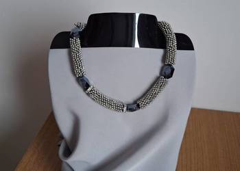 Naszyjnik autorstwa Laury Ashley