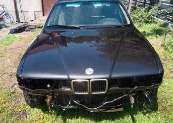 Maska BMW E32 diamantschwarz