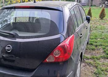 nissan Tiida drzwi kolor czarny