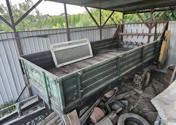 Rozrzutnik obornika ładowność 3,5t przyczepa garażowany