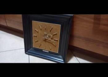 Zegar scienny Prl Predom metron kwarcowy