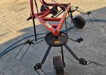 pająk przetrząsacz do siana przetrząsarka