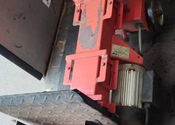 Wynajem łuparka do drewna 6 ton