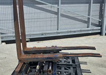 PALETYZER z przesłuwem bocznym, hydraulicznym