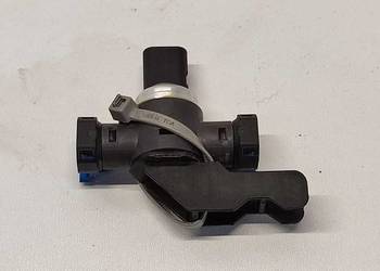 VOLVO XC40 ZAWÓR CZUJNIK PALIWA 32242225