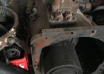 Massey Ferguson 6495 - Dyna 6 - Skrzynia ~ Obudowa