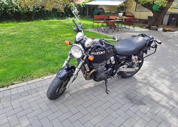 Suzuki GSX 750 Inazuma