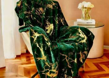 Koc ze złotymi wstawkami