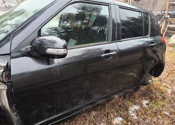 Suzuki Swift drzwi lewe przód tył klapa