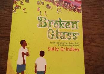 Broken glass. Po angielsku!