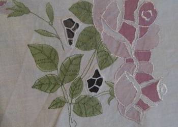 82 x 84 cm obrus serweta róże haft aplikacja