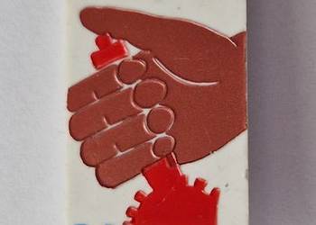 Sprawny, bo trzeźwy – przypinka/pin na szpilkę (vintage PRL)
