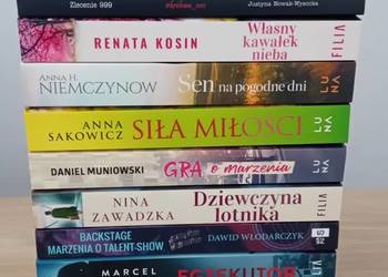 Sprzedam różne książki w bardzo dobrym stanie. 11 książek