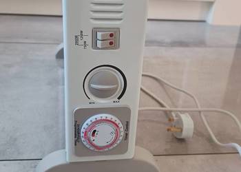 Grzejnik elektryczny konwektorowy 2000W z programatorem 24h