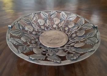 Platerowana patera HEFRA wzór poziomki (PRL).
