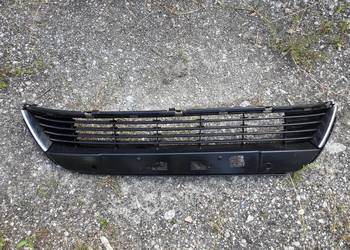 Toyota avensis 2012 2013 2015 kratka w zderzak przód lift