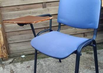 Krzesło ISO konferencyjne niebieskie z pulpitem Dostępne 27 sztuk