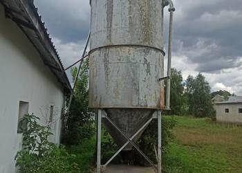 Silos stalowy solidny . Pojemność 30m3