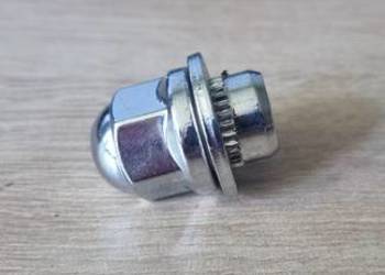 Nakrętki do oryginalnych felg aluminiowych Toyota z płaską podkładką 12x1.5