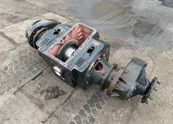 Tylny most ze zwolnicami Zetor 7211/5211/6211 Ursus C-360