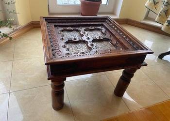 stolik kawowy w stylu orientalnym