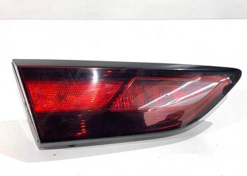 LAMPA TYŁ LEWA WEWNĘTRZNA OPEL ASTRA K 39032988 Hatchback ŚWIATŁO