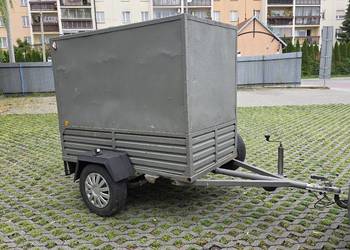 Przyczepa towarowa cargo kontener zamykana lekka 750 kg przyczepka osobowa