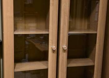 Szklane witrynki z półkami 2 szt.