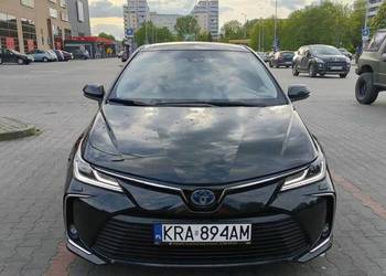 Toyota Corolla 1.8 Hybrid 122KM Mały Przebieg Gwarancja