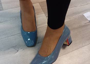 (40) Niebieskie/ szare czółenka wieczorowe z ozdobnym obcasem, NOWE