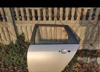 Drzwi prawe tył nissan Primera p12 stan bardzo dobry srebne Drzwi prawe tył nissan Primera p12 stan bardzo dobry srebne