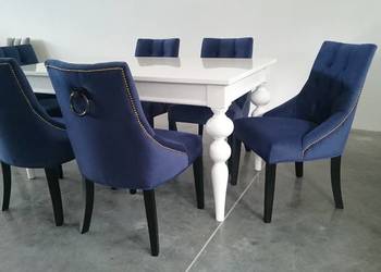 Nowoczesne modne krzesło z pinezkami kołatką shabby vintage