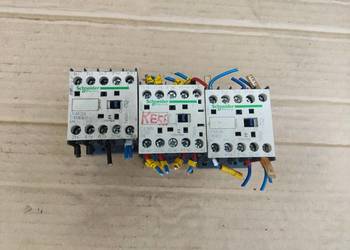 Zestaw styczników Schneider TeSys 24V DC - LP4K0901BW3, CA3KN22BD