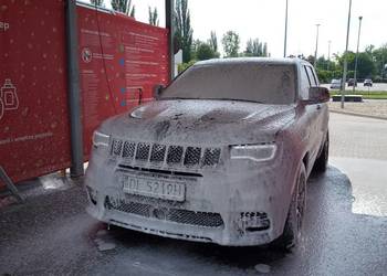 JEEP GRAND CHEROKEE SRT V8 6,4 HEMI Uszkodzony ZALANY PILNIE SPRZEDAM