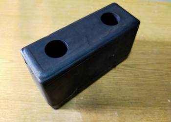 Odbojnik gumowy dojazdowy 200x80x110 2 otwory