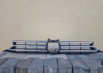 Grill Touran III 5TA853655