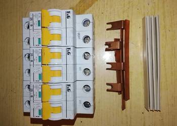 wyłączniki nadprądowe F&G B25/2/B z  szyną łącząca